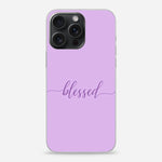 Lila softcase telefoonhoesje met de tekst “Blessed” – christelijk design dat herinnert aan Gods zegen.